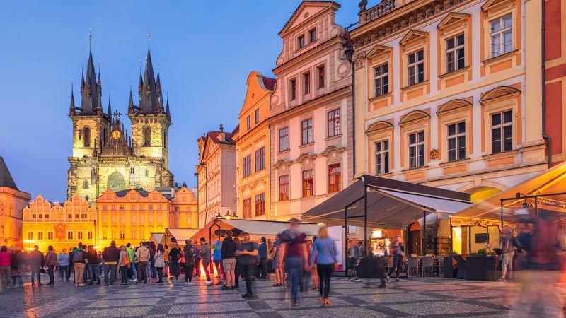 Prague bans bar crawls to discourage ‘drunk’ tourists